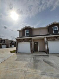 Building Photo - 3385 Polly Dr