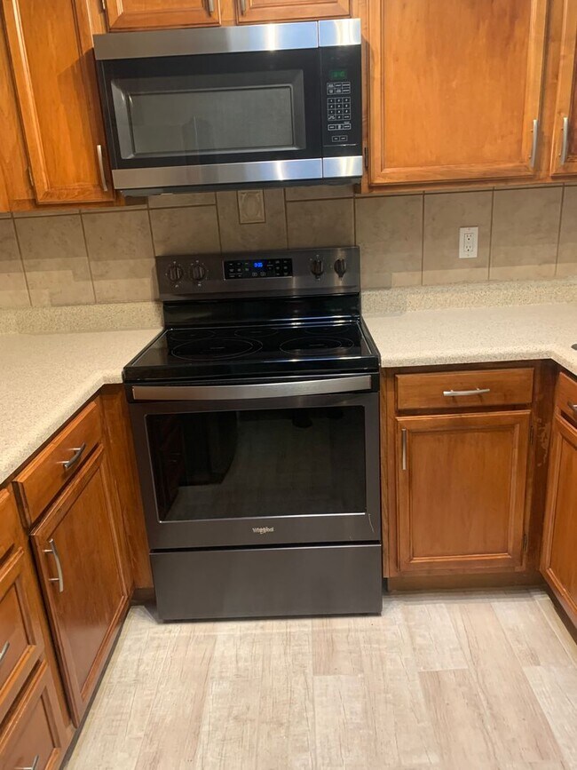 Building Photo - Chevelon