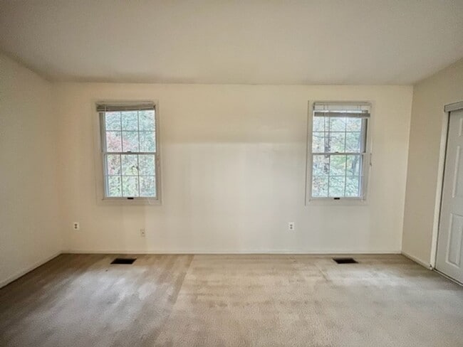 Building Photo - 17120 Briardale Rd