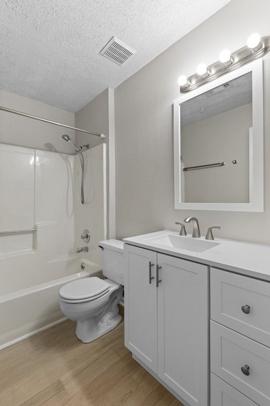 Building Photo - 315 Yorkshire Cir