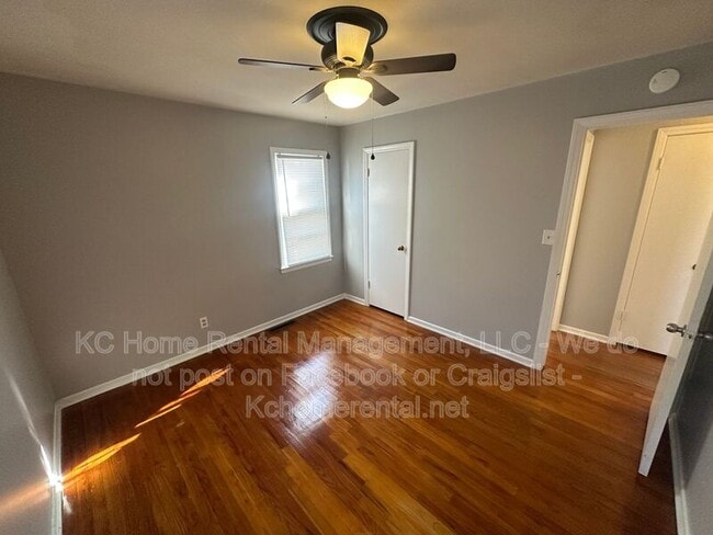 Building Photo - 5216 NE 44th St