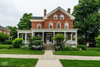 Building Photo - 5730 Lawton Loop W Dr