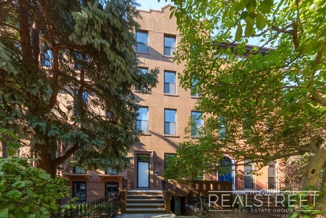 Building Photo - Stunning Brand New 2 Bed 2 Bath + PRIVATE ...