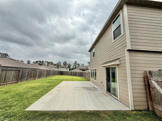 Building Photo - 21235 Mem Vis Dr