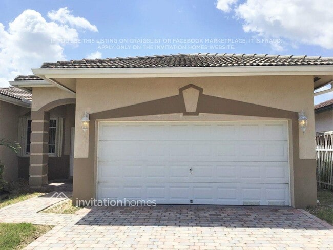 Building Photo - 14146 SW 160th Ct