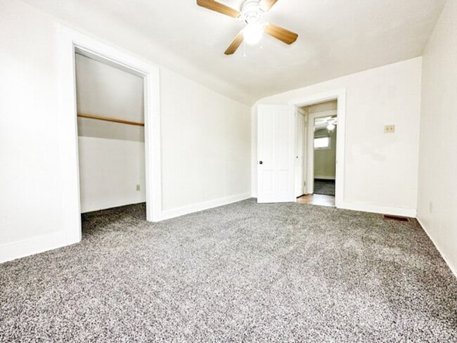 Building Photo - 123 S Clay St