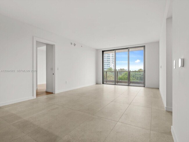 Building Photo - 2200 Brickell Ave
