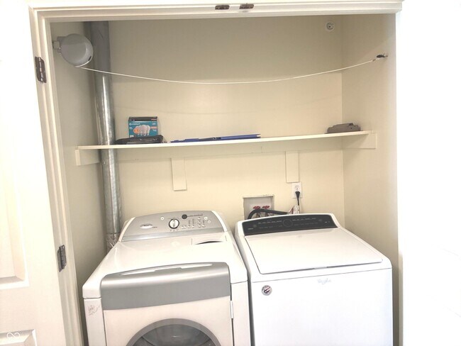 Building Photo - 70 Guilford Trail Dr