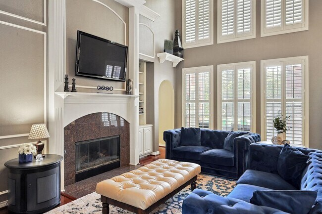 Building Photo - 2532 Hickory Ridge Dr