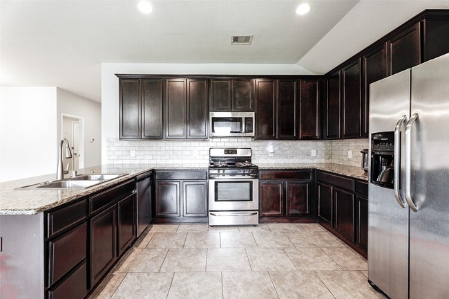 Building Photo - 29319 Dunns Creek Ct