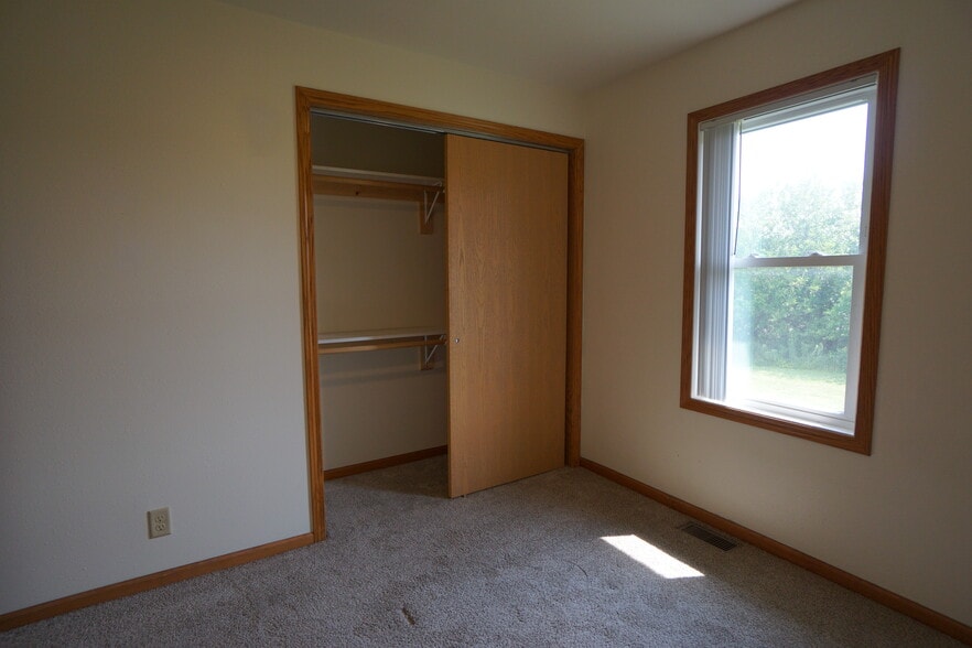 Bedroom 2 Closet - 2037 S Main St