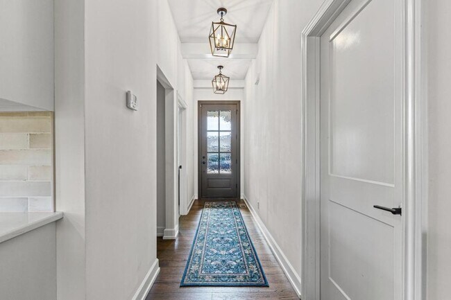 Building Photo - 5709 Bower Ln