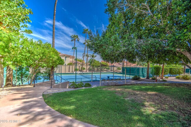 Building Photo - 2201 E Tahitian Way