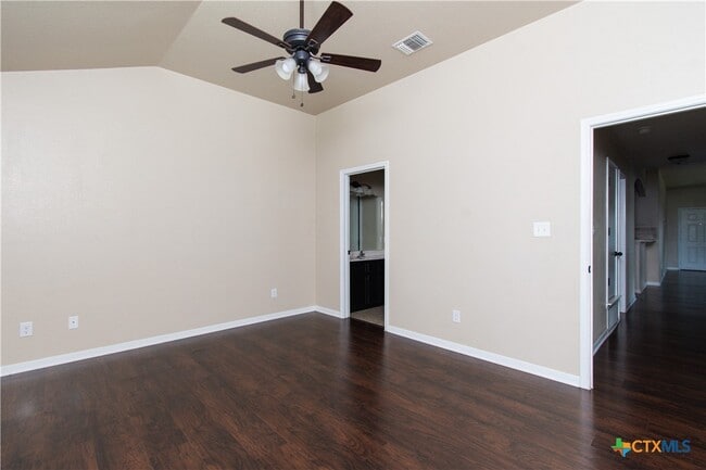 Building Photo - 1102 Grace Point Dr