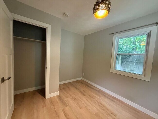 Building Photo - $1,750 | 3 Bedroom, 1 Bathroom | FULLY REMODELED | No Pets | Available for August 1st, 2026 Move in!