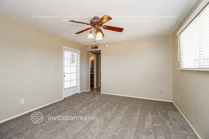 Building Photo - 3526 S Shafer Dr