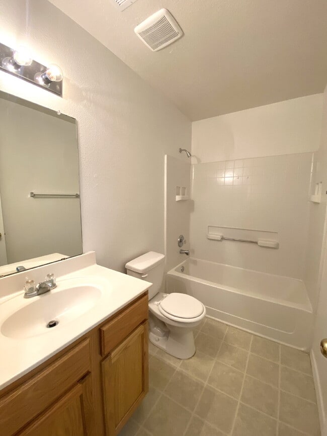 Building Photo - 3BR/2Bath in Rio Rancho