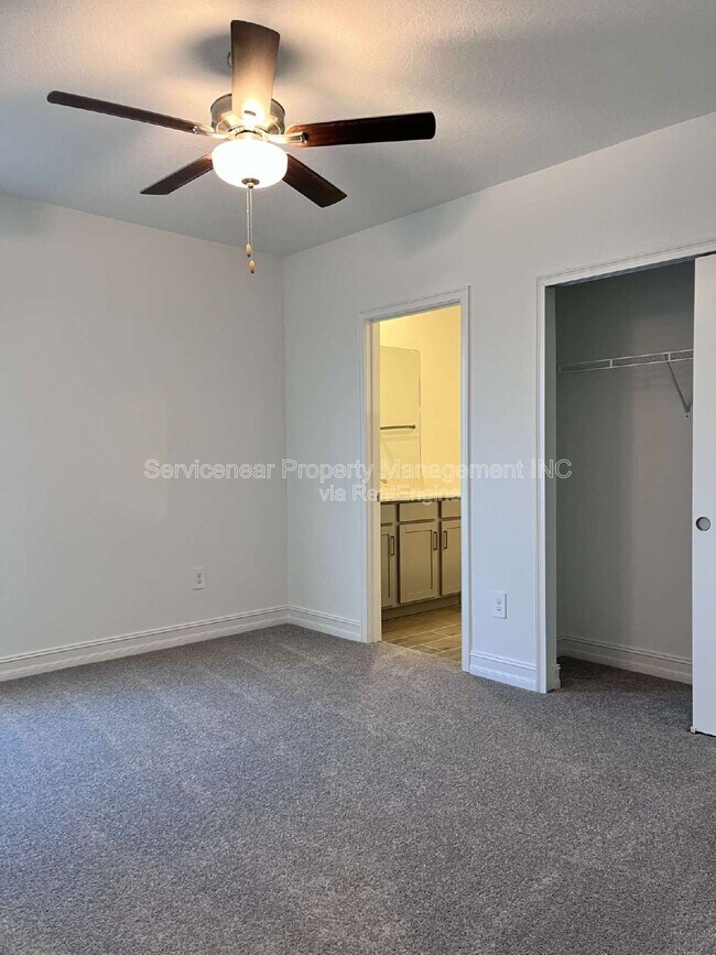 Building Photo - 7016 119th Ct E