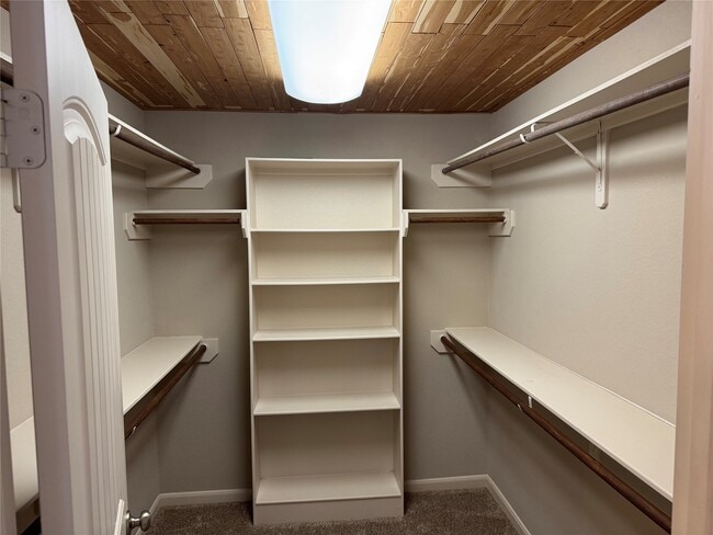 Building Photo - 12882 Orion Ct E