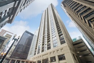 Building Photo - 200 N Dearborn St
