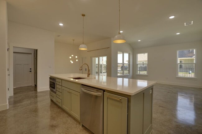 Building Photo - 106 Cardinal Wds