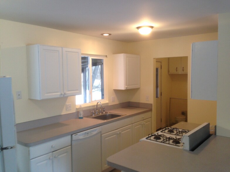 Building Photo - 439 Rose