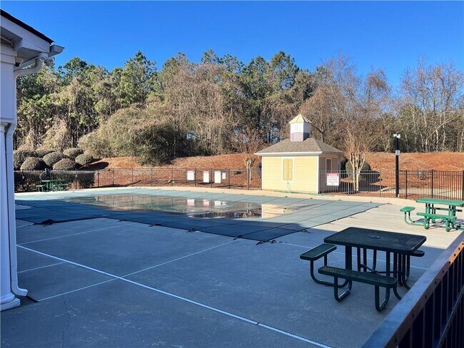 Building Photo - 94 Hill Crest Cir