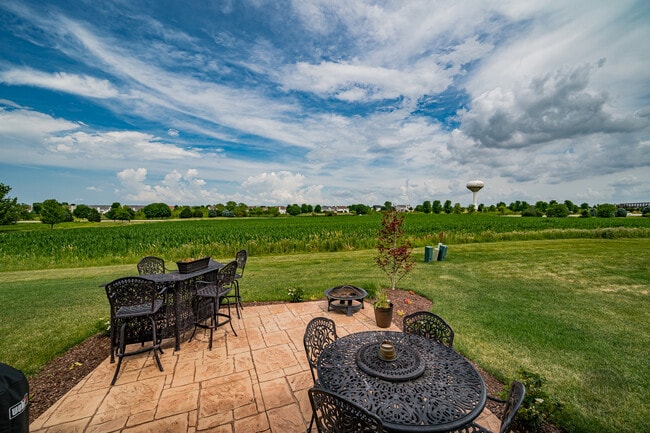 Building Photo - 12919 White Pine Way