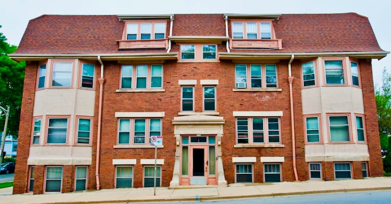 Building Photo - 1704 E Locust St