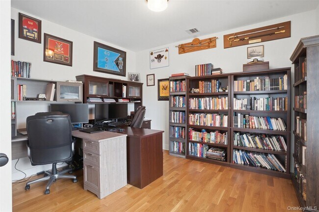 Building Photo - 108 Joyce Wy