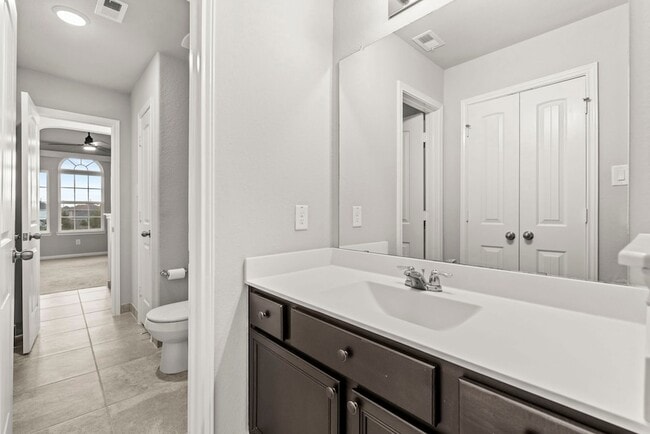 Building Photo - 3506 Lake Bella Megan Dr