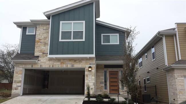 Building Photo - 2215 Capulet St