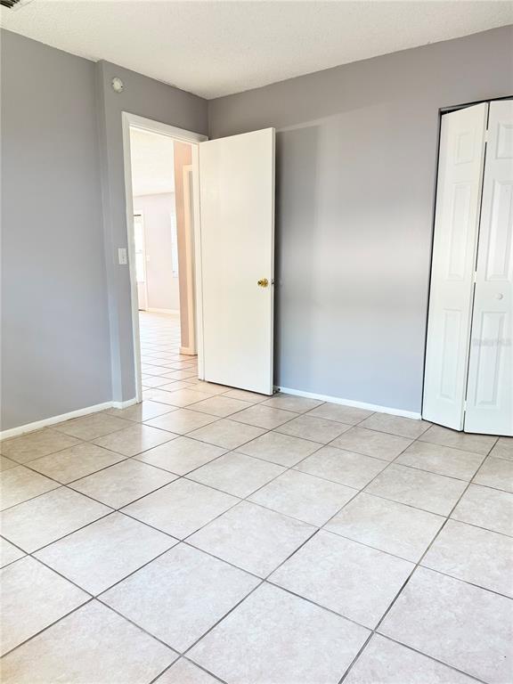 Building Photo - 813 Lake Palms Dr