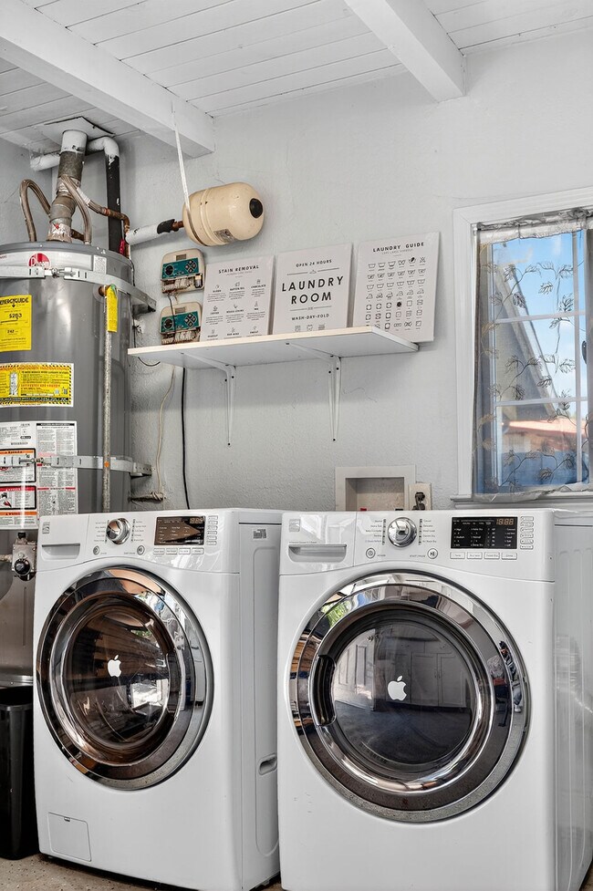 Building Photo - 1004 Airport Blvd