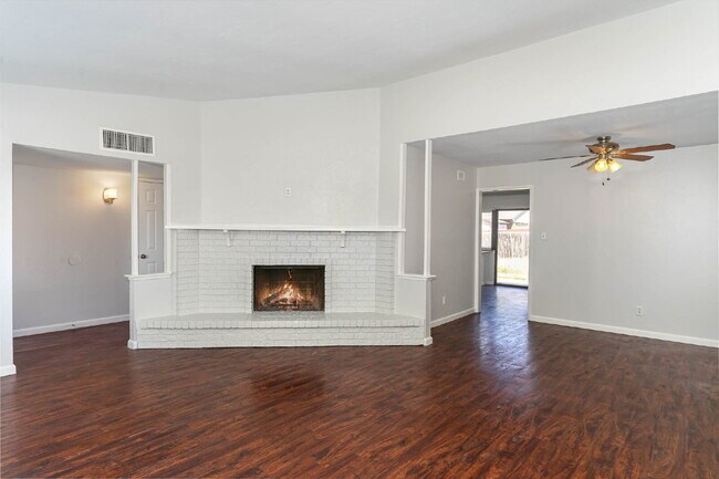 Building Photo - Charming 3-Bedroom Home in Fort Worth