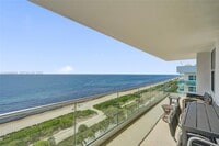 Building Photo - 9225 Collins Ave