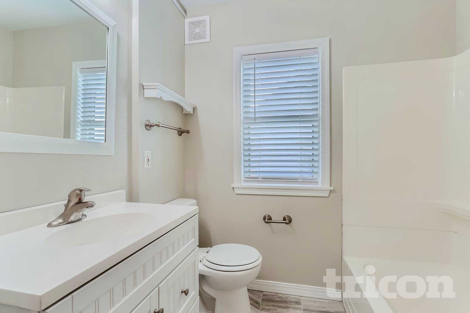 Building Photo - 2833 Louisiana Ave S