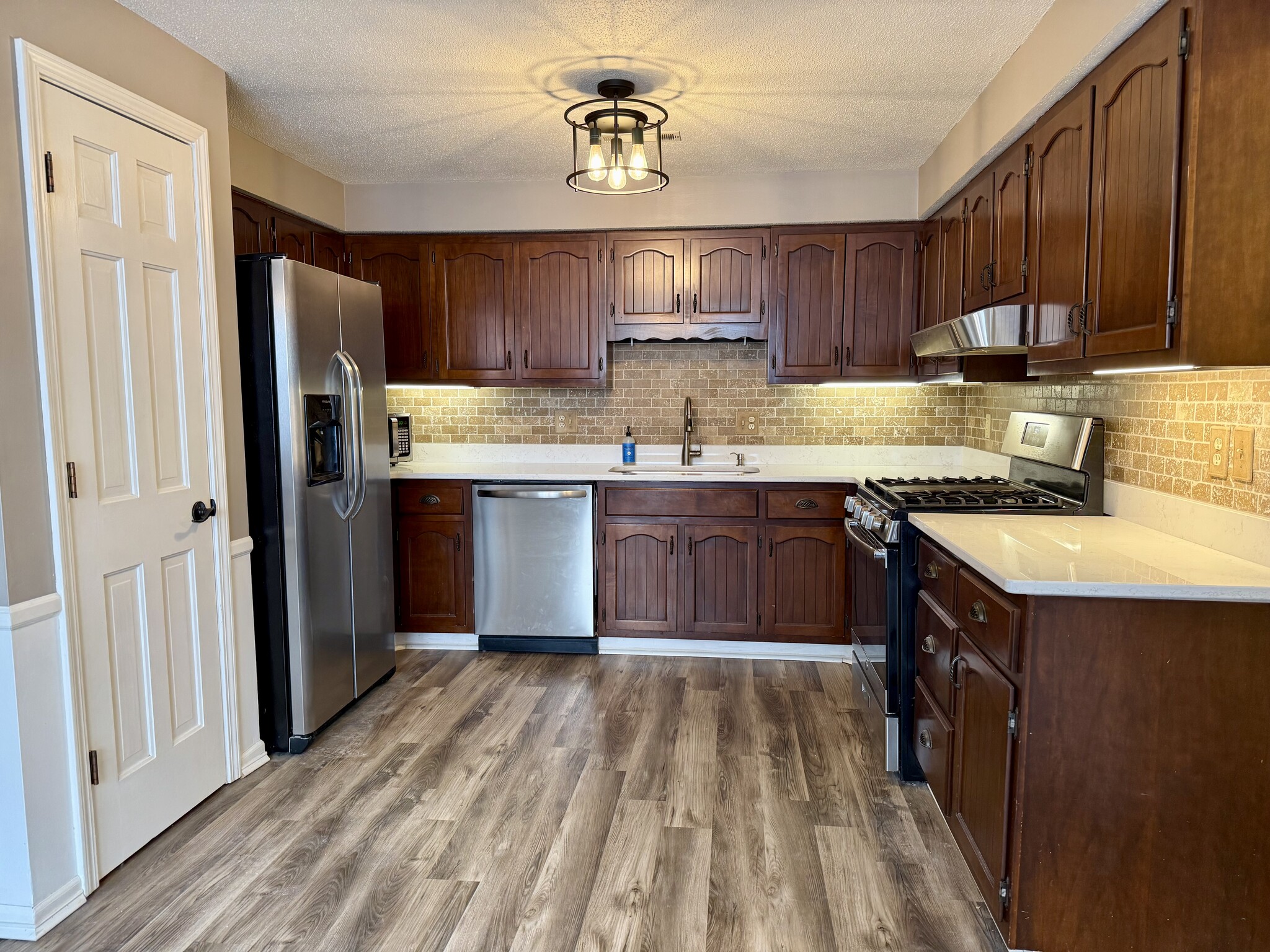 Building Photo - 4612 Mirror Light Pl