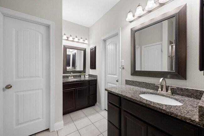 Building Photo - 18404 DeLeon Bayou Ln