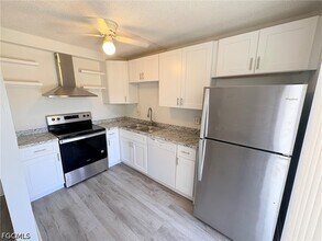Building Photo - 5584 Malt Dr