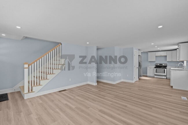 Building Photo - 24 Vernon Ave