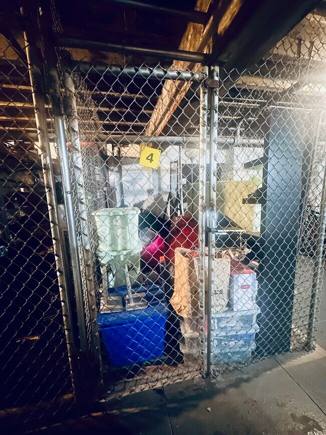 Building Photo - 126 Webster Ave