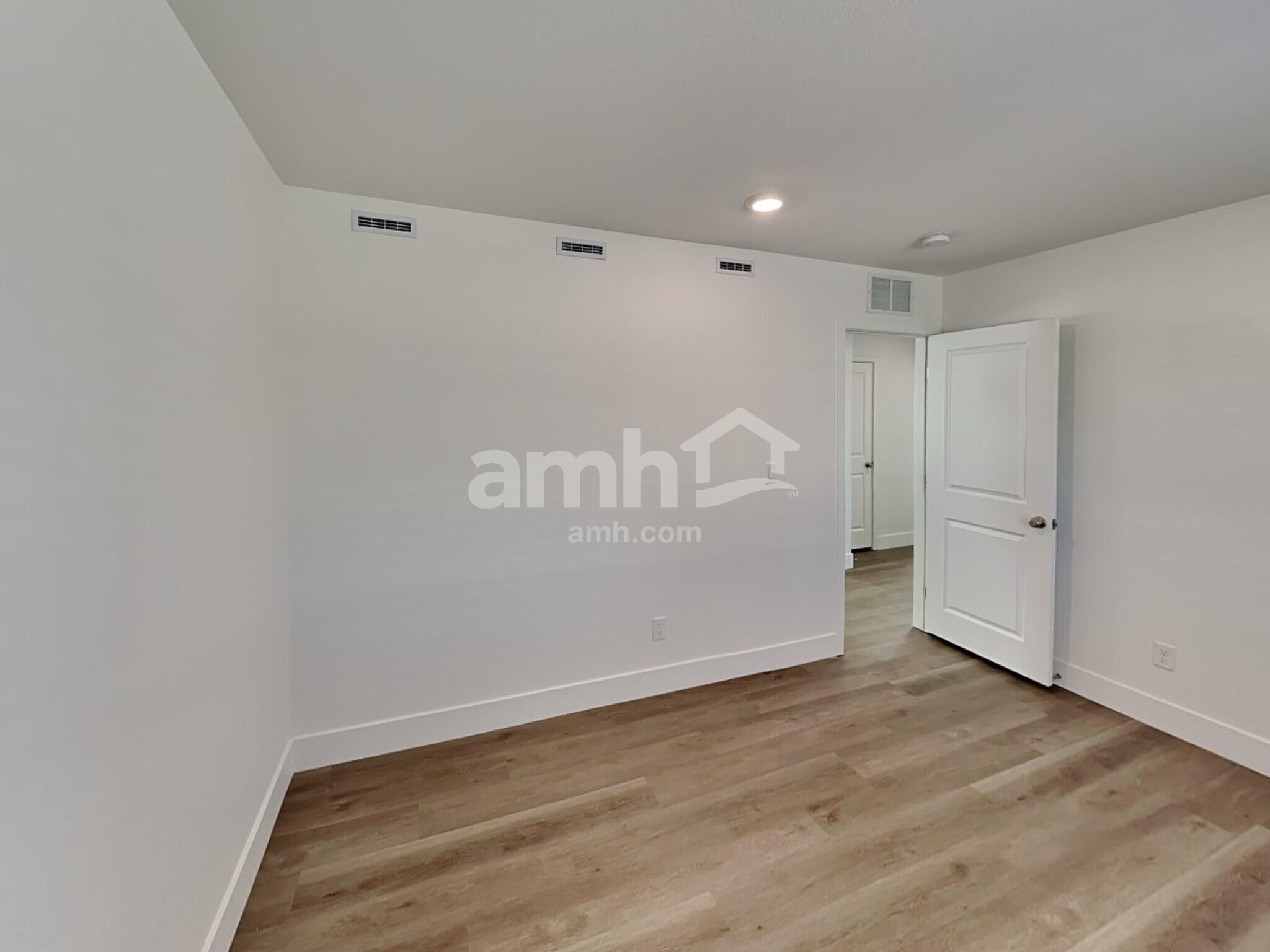 Building Photo - 7907 Banquero Ct