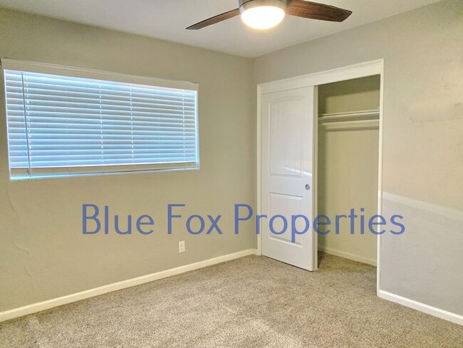 Building Photo - 602 N Palo Verde Blvd