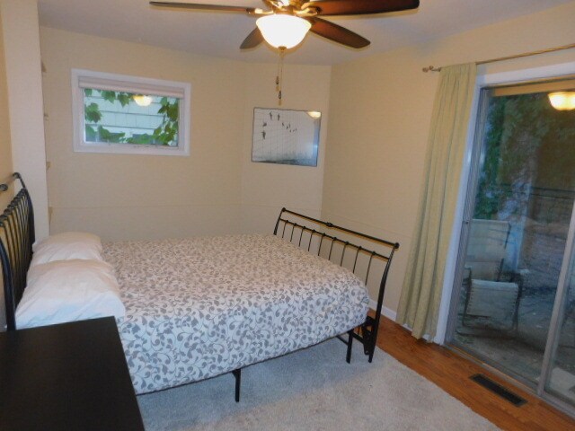 Building Photo - 819 Kenwood Pkwy