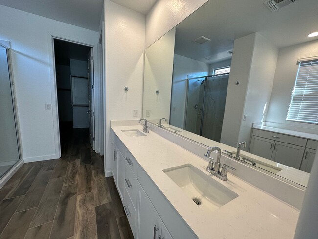 Building Photo - BRAND NEW HOME WARNER MEADOW GILBERT