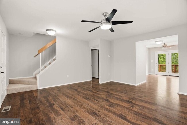 Building Photo - 1382 Almond Dr