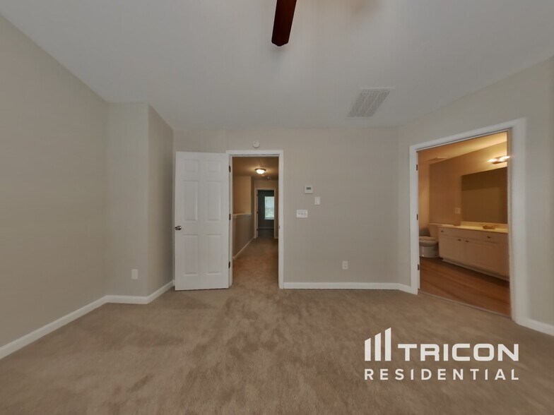 Building Photo - 728 Celeste Ln