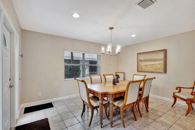 Building Photo - 13814 Yarmouth Dr