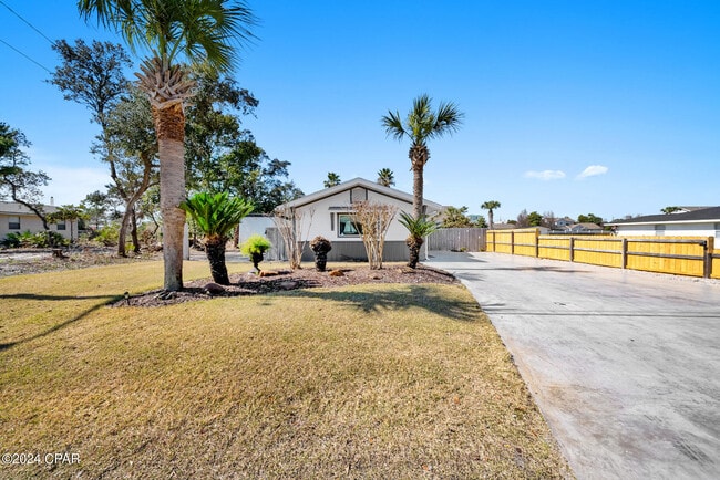 Building Photo - 412 Lantana St